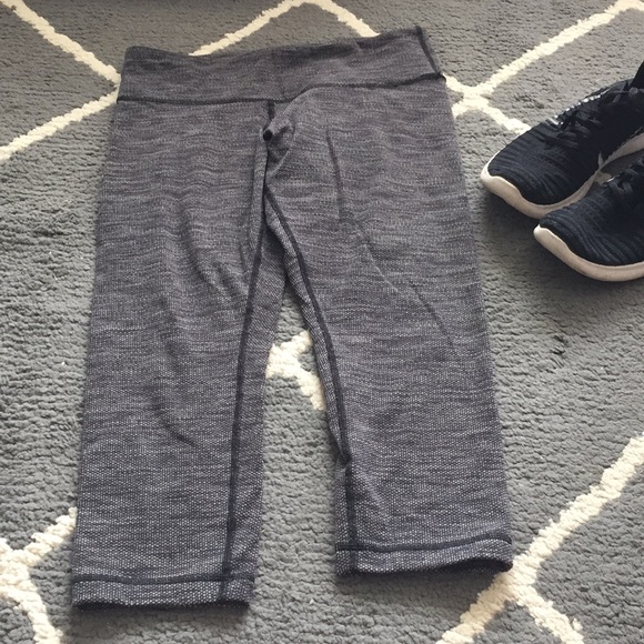 Dotted Capris - Picture 3 of 4